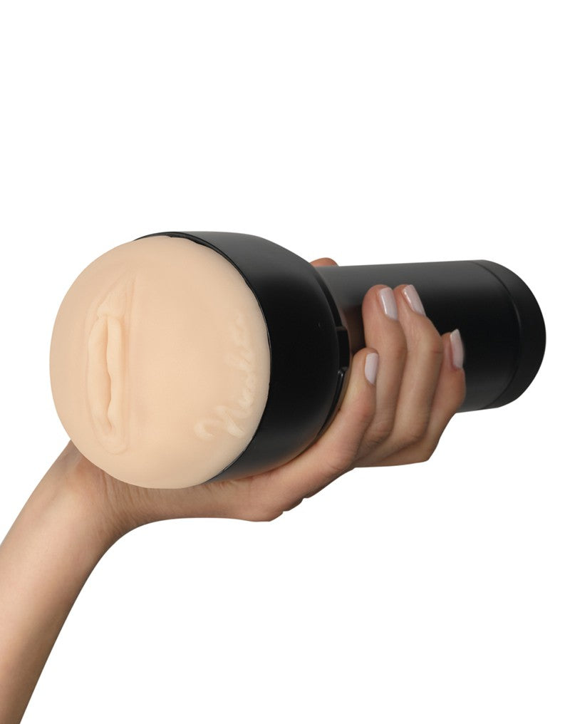 Kiiroo - FeelStar Stroker - Nicolette Shea